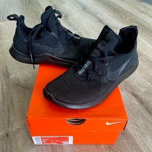 Nike Free TR 8 Women’s 8.5 all black